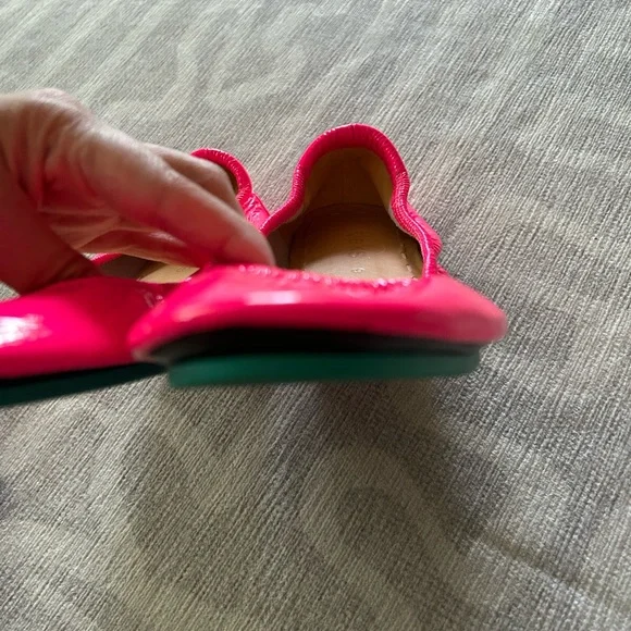 Women's Pop Pink Tieks - Size 9 🎉FINAL LOW🎉 - Picture 7 of 9